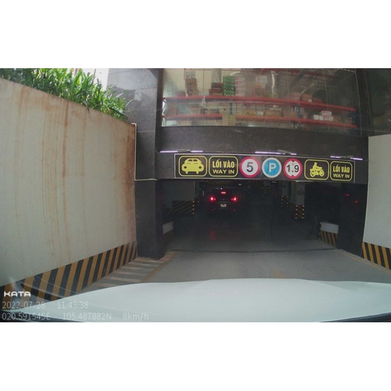 Lắp đặt camera hành trình cho xe MG5
